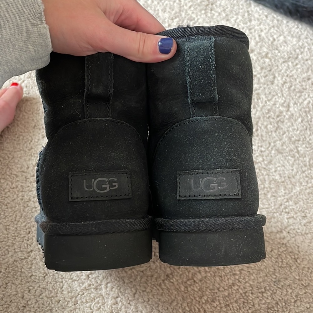 Mini Uggs - image 4